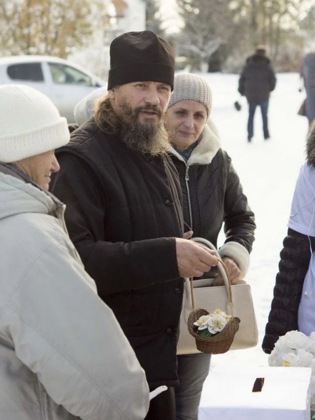 В Заринске прошла акция "Белый цветок"