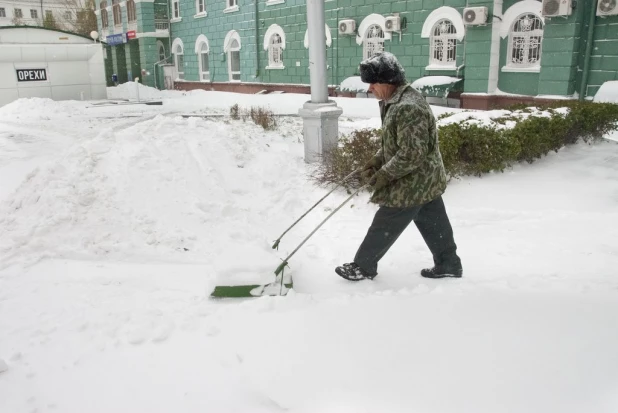 Уборка снега.