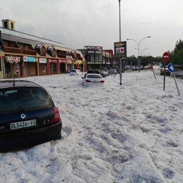 Снегопад в тёплых странах.