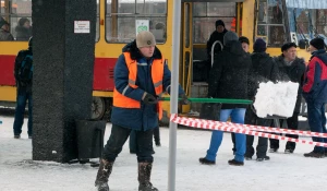 Уборка снега на Социалистическом проспекте.