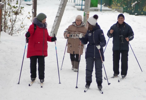 Барнаульские лыжники в октябре. 