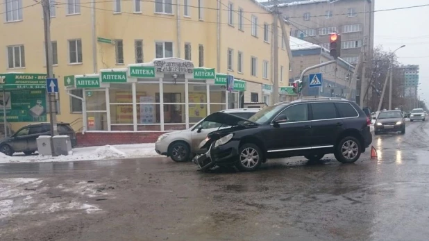 ДТП на Социалистическом/Никитина.