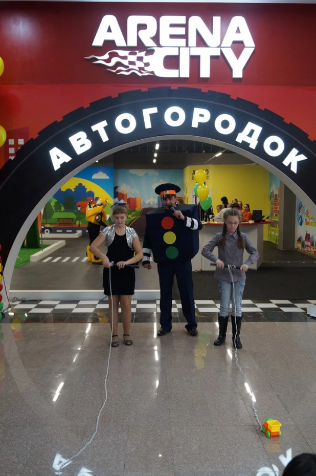 В Барнауле открылся детский автогородок.