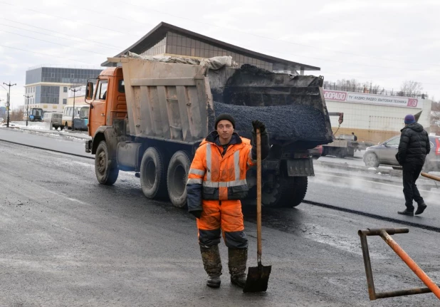 Реконструкция моста через Барнаулку на проспекте Ленина в Барнауле. 1 ноября 2016 года.