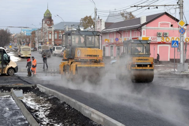 Реконструкция моста через Барнаулку на проспекте Ленина в Барнауле. 1 ноября 2016 года.