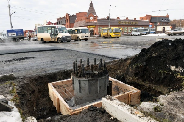 Реконструкция моста через Барнаулку на проспекте Ленина в Барнауле. 1 ноября 2016 года.