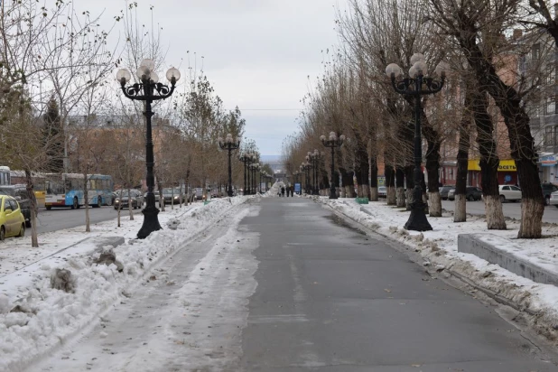 Барнаульские улицы и дворы после дождя. 2 ноября 2016 года.