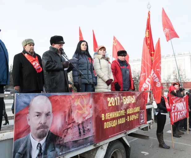 Коммунисты 7 ноября традиционно отметили день октябрьской революции.