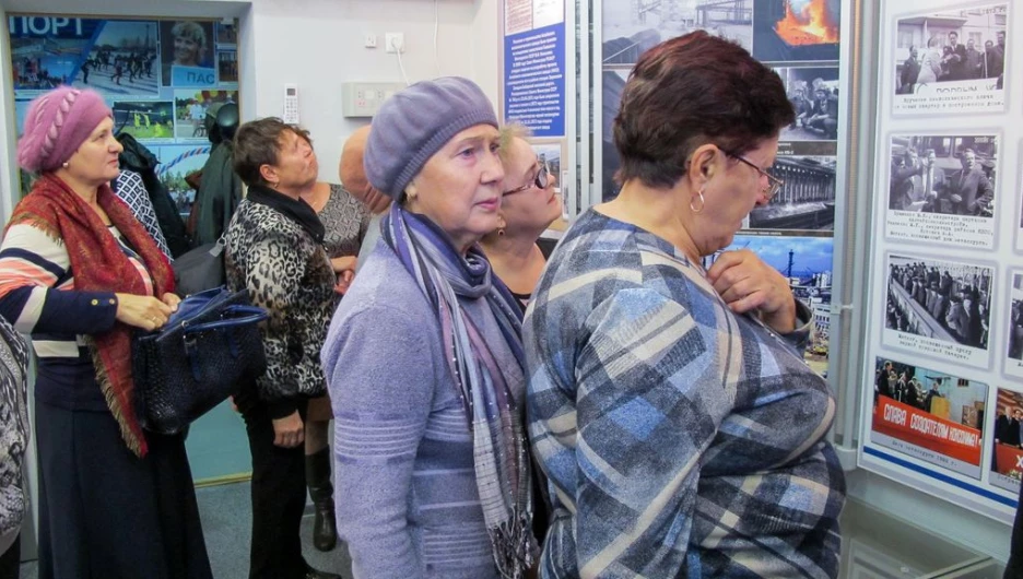 Ветераны "Алтай-Кокса" подводят итоги месячника пожилого человека.