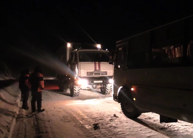 МЧС спасли людей на перевале в Республике Алтай.