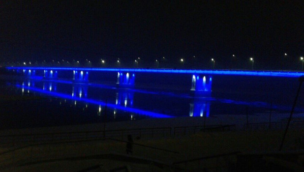 Новый мост ночью.