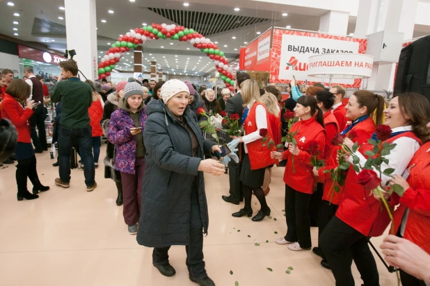 Второй барнаульский "Ашан" открылся в "Галактике".