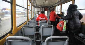 В общественном транспорте.