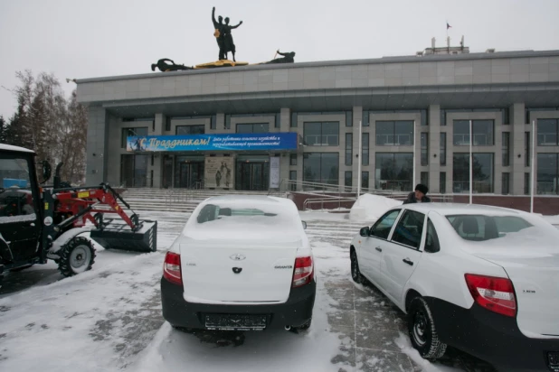 В Барнауле отметили День работников сельского хозяйства и пищевой перерабатывающей промышленности.