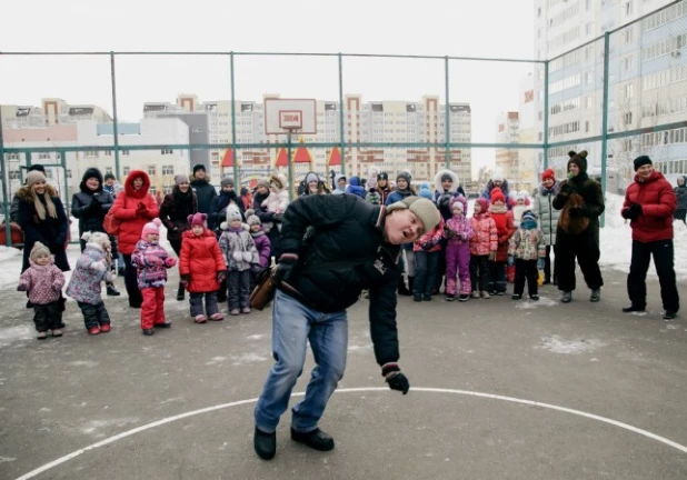 Компания "Жилищная инициатива" провела семейный праздник.