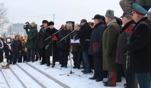 В Москве открыли Аллею памяти воинам Алтайского края. 2 декабря 2016 года.