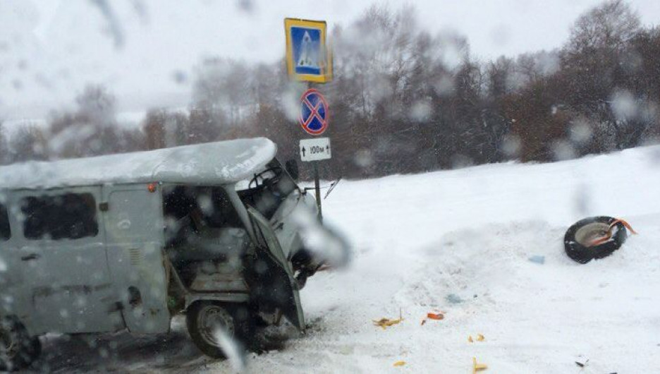 ДТП на М-52 между Бердском и Искитимом. 6 декабря 2016 года.