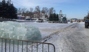 Строительство новогоднего городка-2017.