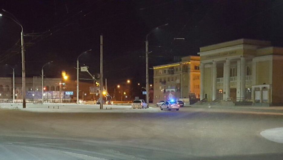 ДТП на площади Октября в Барнауле. 9 декабря 2016 года.