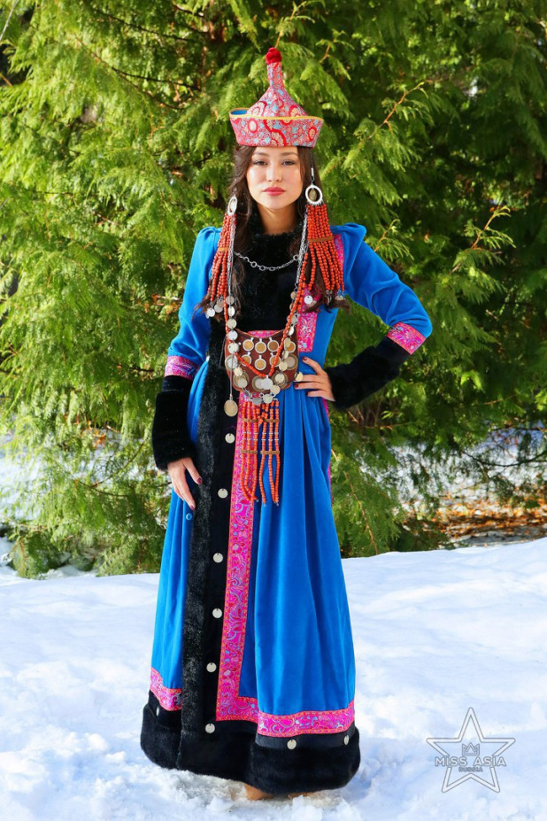 Тувинский женский костюм
