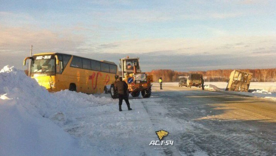 ДТП с участием автобуса и минивэна в НСО.