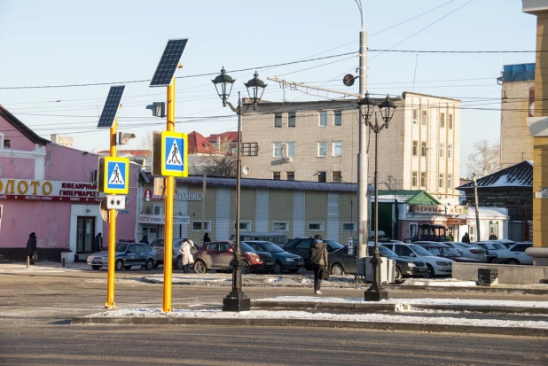 В Барнауле открыли движение по мосту через Барнаулку. 13 декабря 2016 года.