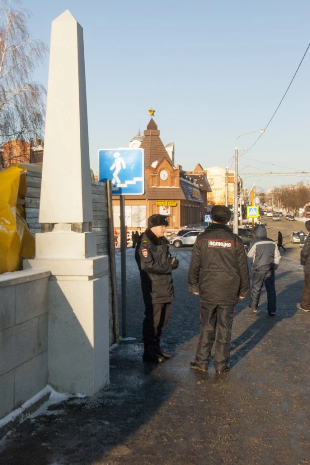 В Барнауле открыли движение по мосту через Барнаулку. 13 декабря 2016 года.