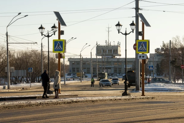 В Барнауле открыли движение по мосту через Барнаулку. 13 декабря 2016 года.