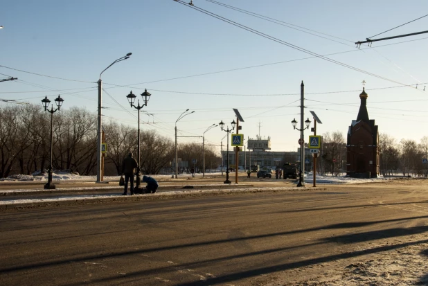 В Барнауле открыли движение по мосту через Барнаулку. 13 декабря 2016 года.