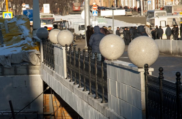 В Барнауле открыли движение по мосту через Барнаулку. 13 декабря 2016 года.