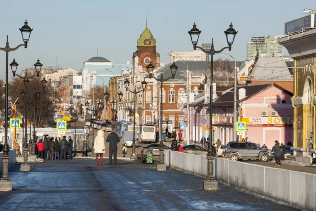 В Барнауле открыли движение по мосту через Барнаулку. 13 декабря 2016 года.