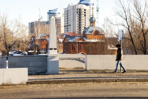 В Барнауле открыли движение по мосту через Барнаулку. 13 декабря 2016 года.