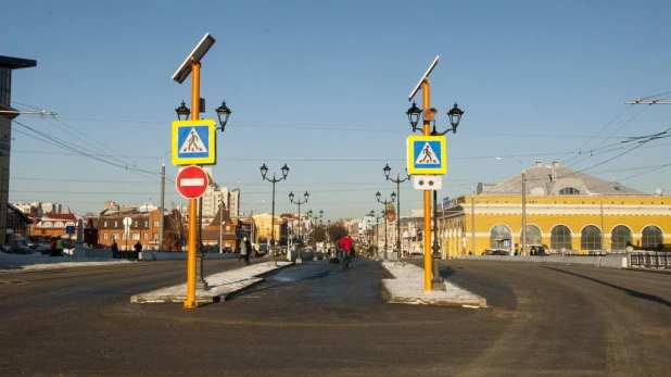 В Барнауле открыли движение по мосту через Барнаулку. 13 декабря 2016 года.