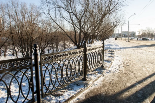 В Барнауле открыли движение по мосту через Барнаулку. 13 декабря 2016 года.