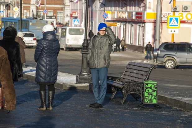 В Барнауле открыли движение по мосту через Барнаулку. 13 декабря 2016 года.