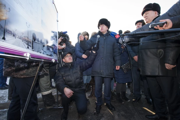 В Барнауле открыли движение по мосту через Барнаулку. 13 декабря 2016 года.