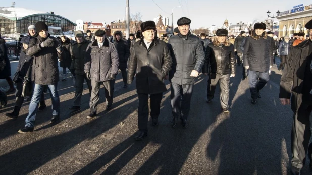 В Барнауле открыли движение по мосту через Барнаулку. 13 декабря 2016 года.