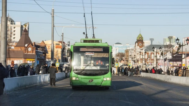 В Барнауле открыли движение по мосту через Барнаулку. 13 декабря 2016 года.