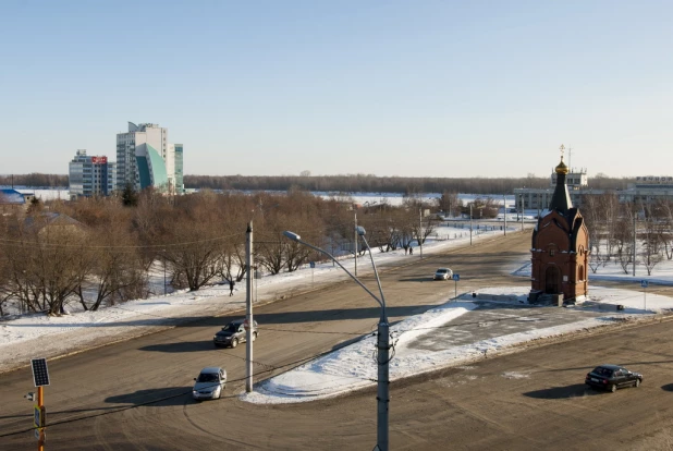 В Барнауле открыли движение по мосту через Барнаулку. 13 декабря 2016 года.