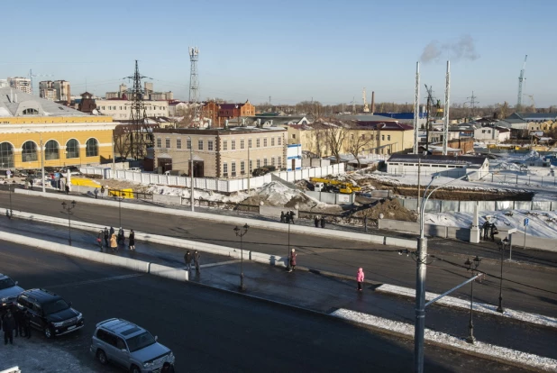 В Барнауле открыли движение по мосту через Барнаулку. 13 декабря 2016 года.