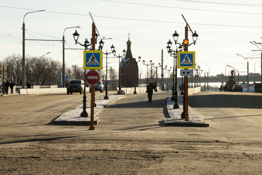 В Барнауле открыли движение по мосту через Барнаулку. 13 декабря 2016 года.