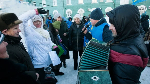 Барнаульские "жириновцы" отметили день рождения партии. 13 декабря 2016 года.