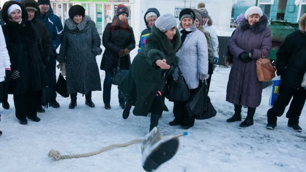 Барнаульские "жириновцы" отметили день рождения партии. 13 декабря 2016 года.