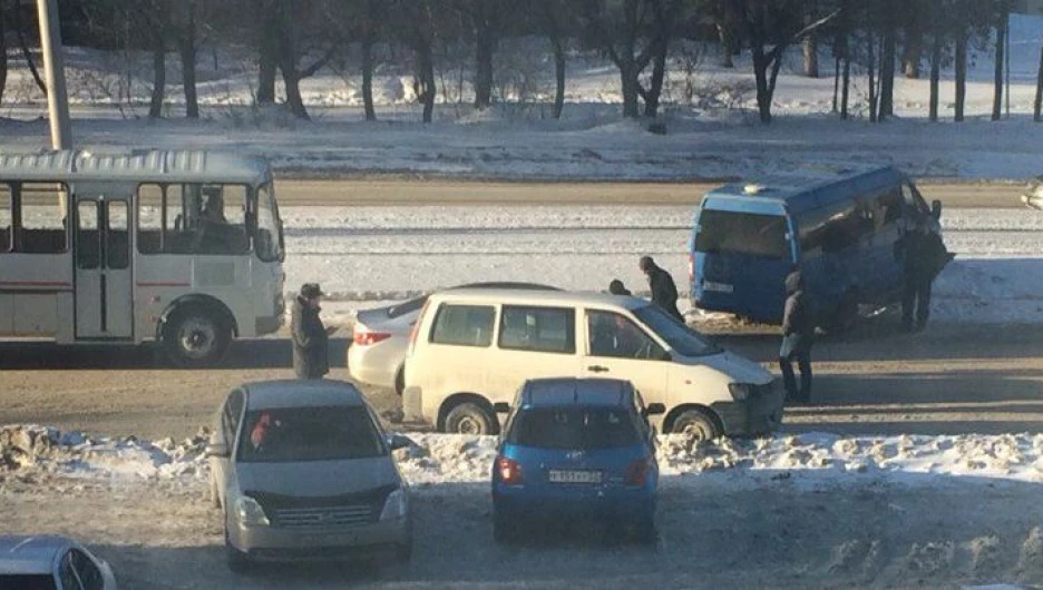 ДТП на улице Попова в Барнауле. 13 декабря 2016 года.