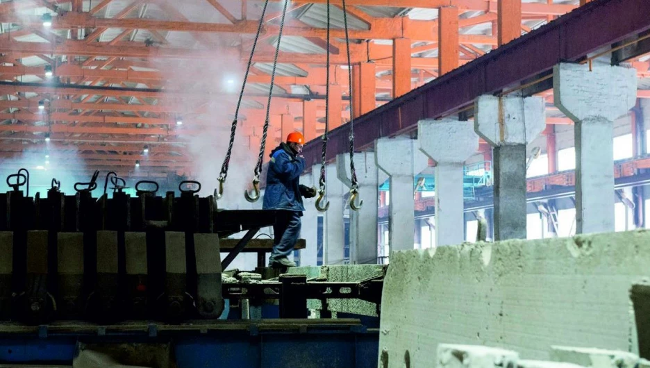 Одно из ведущих предприятий алтайского рынка железобетона — завод "ЖБИ Сибири".