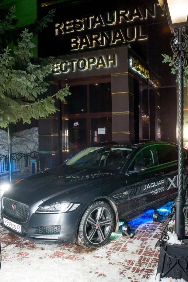 Автомобиль Jaguar от "Альбион Моторс".