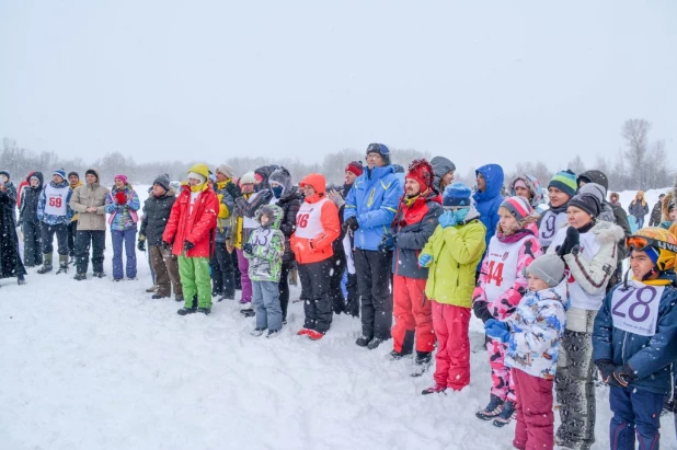 Гонки на собачьих упряжках.