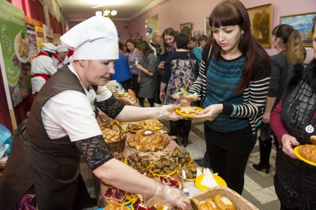 Торговый двор "Аникс" нашел эффективный способ преодолеть кризис.