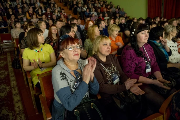 Торговый двор "Аникс" нашел эффективный способ преодолеть кризис.