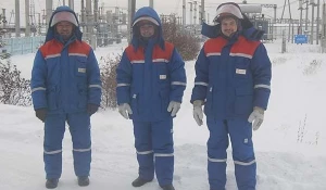 Электромонтеры Центральных электрических сетей "Алтайэнерго".